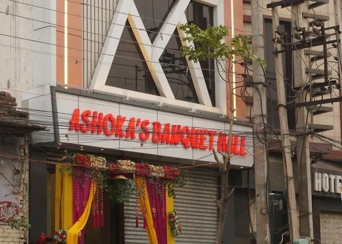 Hotel Ashoka\'S Rooms Bar And Banquet Hall Amritsar